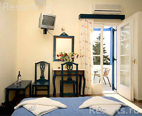 Loizos Hotel 11